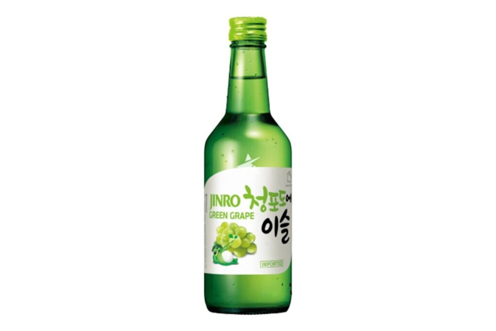 Jinro Green Grape Soju 350ml 13% ABV Jinro Green Grape Soju 350ml 13% ABV