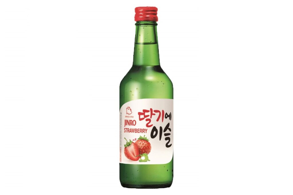 Jinro Strawberry Soju 350ml 13% ABV Jinro Strawberry Soju 350ml 13% ABV