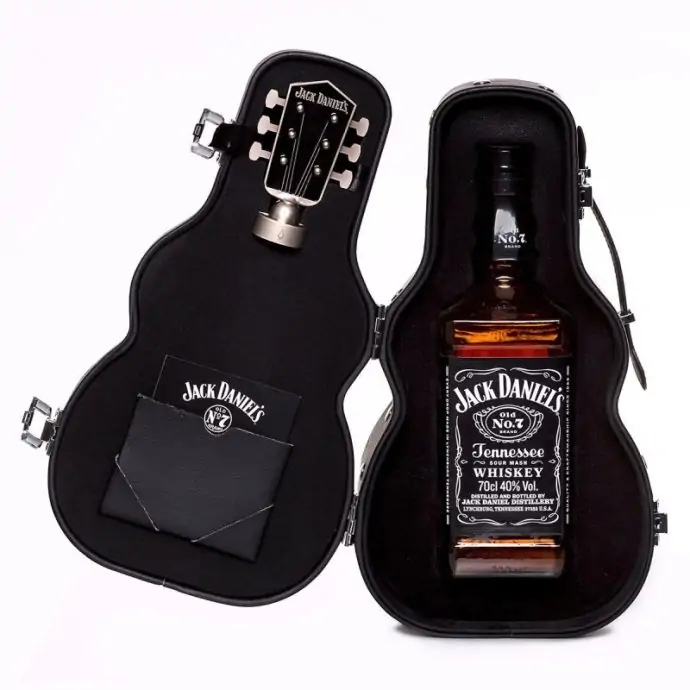 Jack Daniel's Tennessee Whisky Guitar Case Gift Pack 70cl